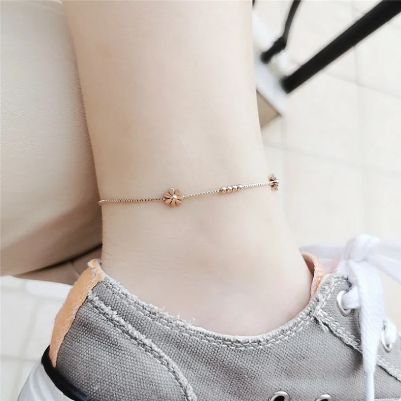 Elegant Daisy Anklets