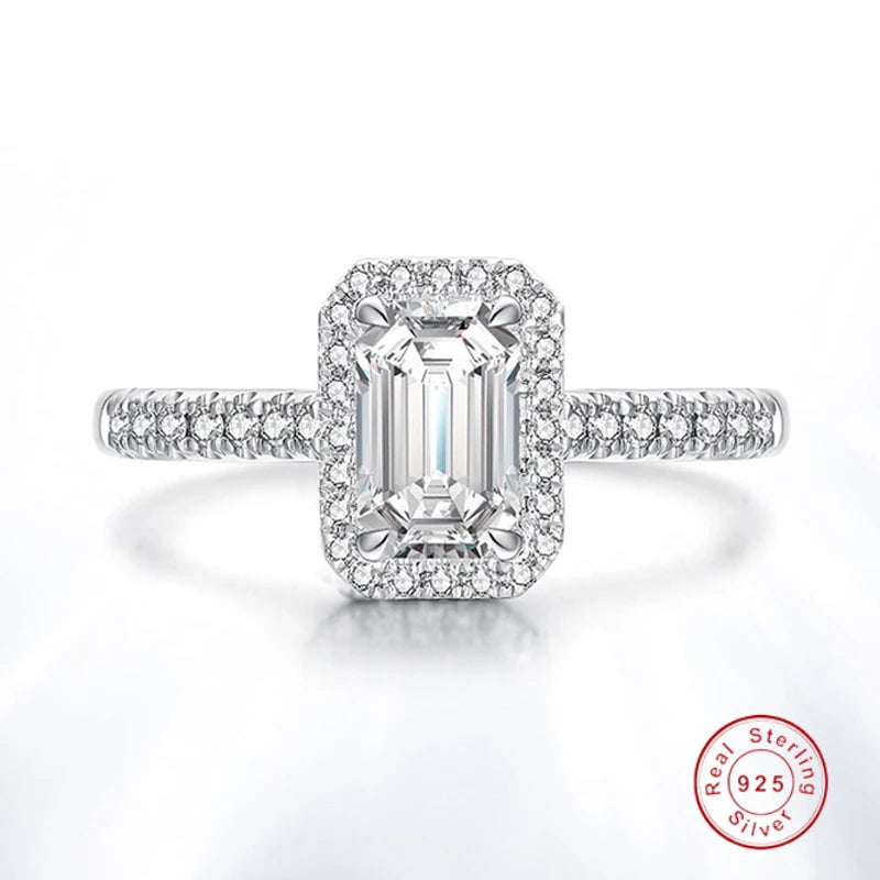 Oval Cut Diamond Rings