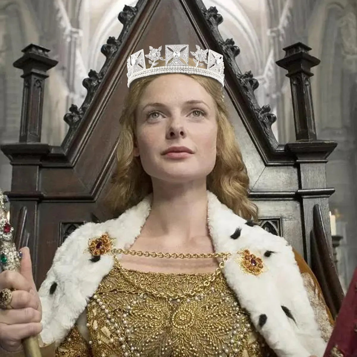 Round Big Pearls Crown