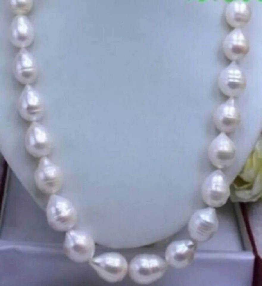 Elegant Akoya Pearl Circle Pendant
