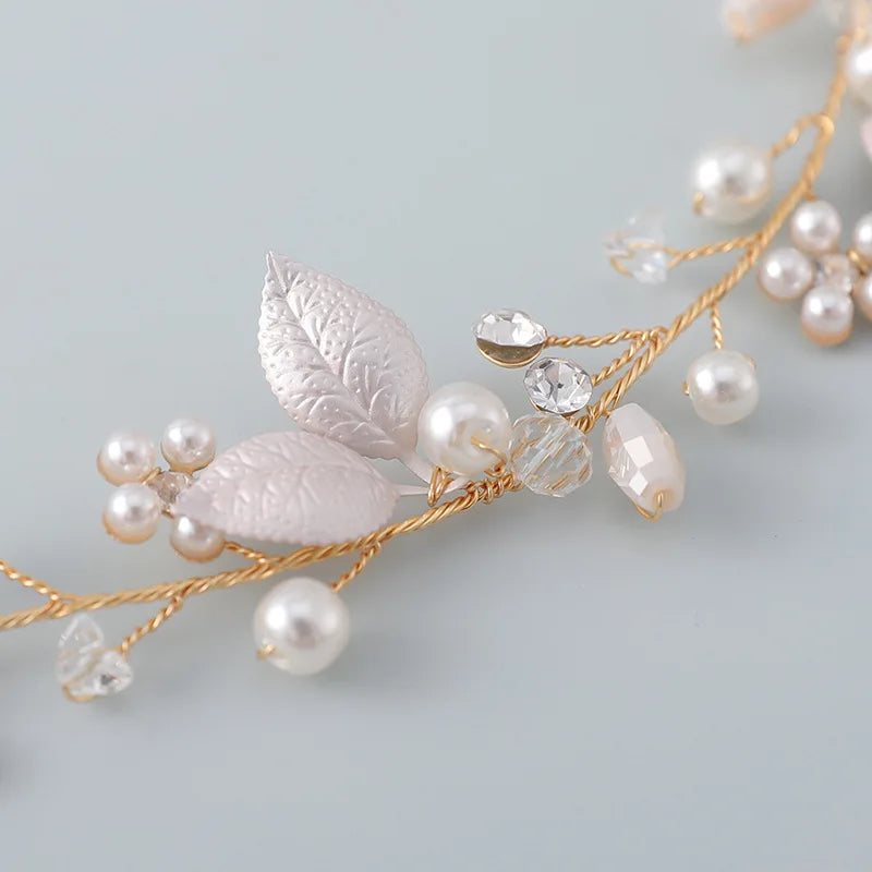Delicate Pearl Leaf
